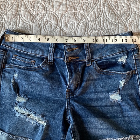 So Low Rise Midi Denim Shorts 7/28 - Picture 4 of 9